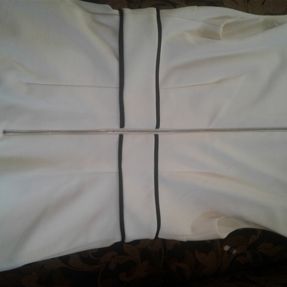 Dress - Picture 4 of 4